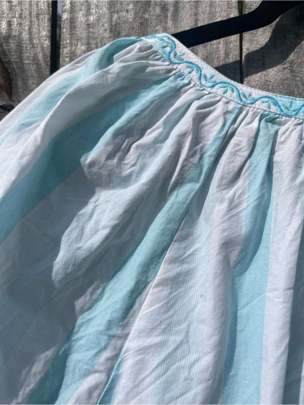 Light Blue Striped Peasant Blouse with Embroidered Sleeves Sz XXL - Picture 11 of 11